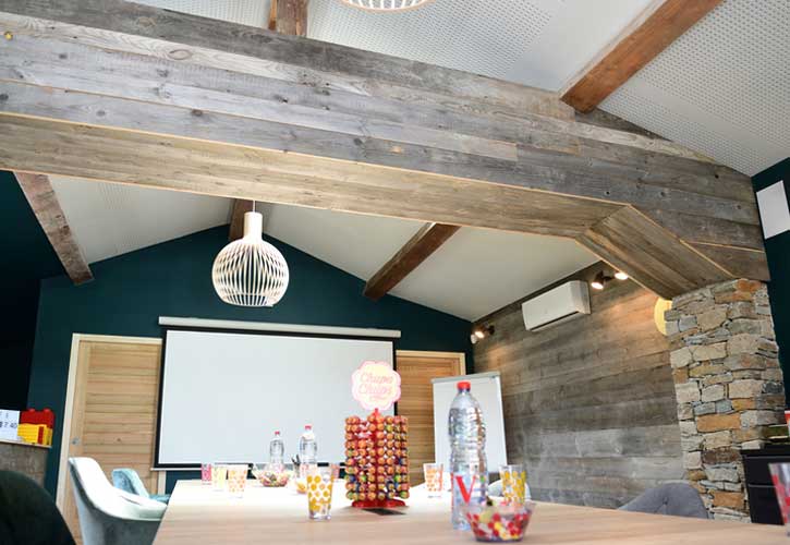 Bardage vieux bois brut gris maison moderne et contemporaine Bardage vieux bois brut gris murs et poutres